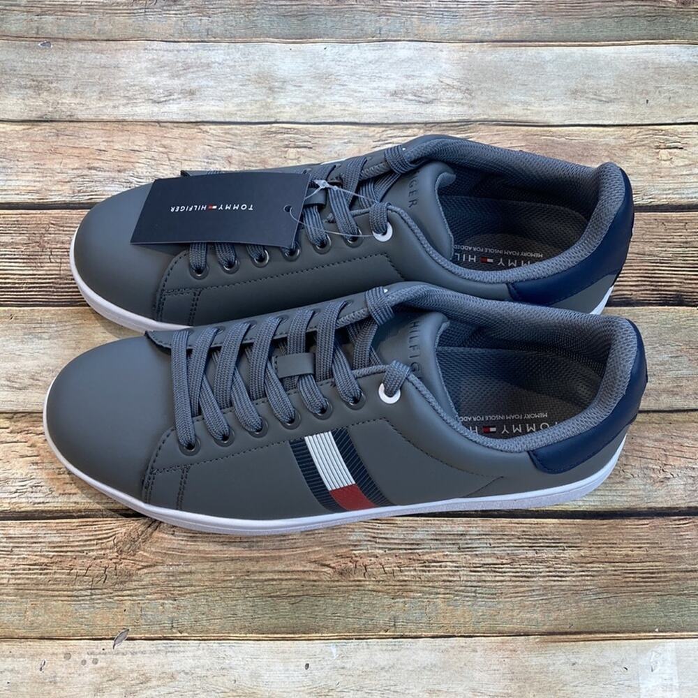 Tommy Hilfiger Lampkin Sneaker Light Gray 9 NWT - Picture 4 of 7